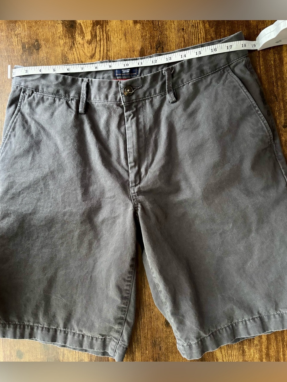 Gap Khakis Lived In Shorts Gray Men's Size 32